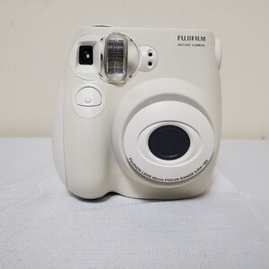 Fujifilm Instax Mini 7S Instant Camera